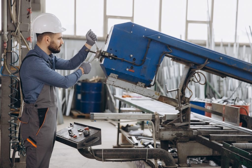 Modernizacja przecinarki taśmowej